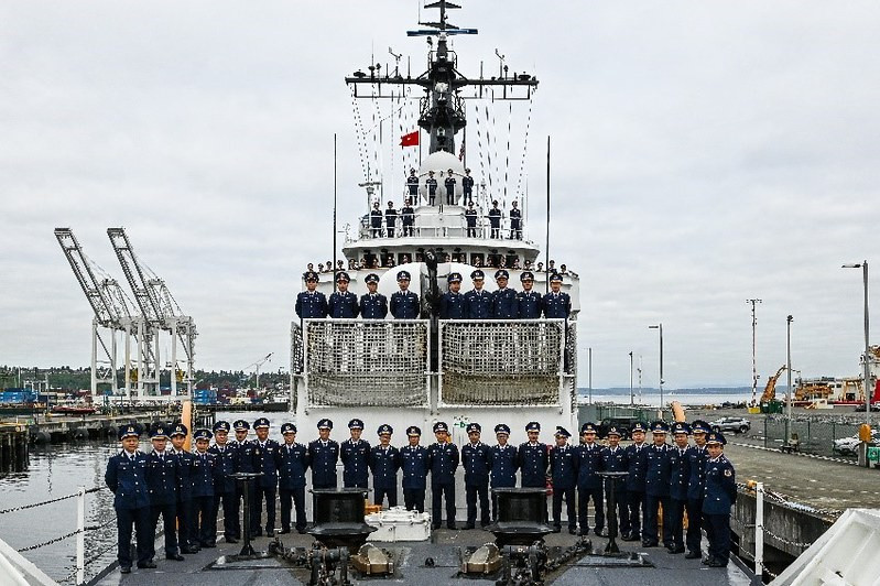 Ảnh của Cảnh sát biển Việt Nam nhận tàu tuần tra thứ 3 từ Hoa Kỳ